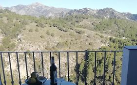 Acogedor apartamento con vistas a la montaña.